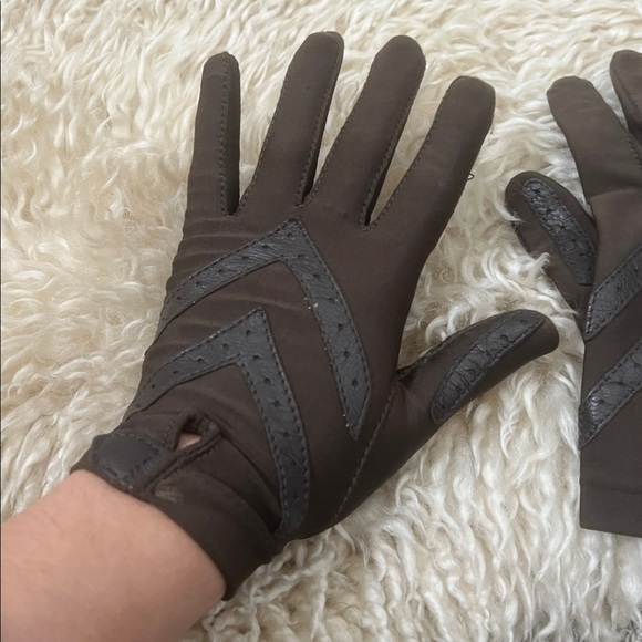 Vintage Elegant Isotoner Beautiful Hands by Aris Brown Gloves - Picture 5 of 11
